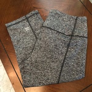 Victoria Secret crop workout pants, M